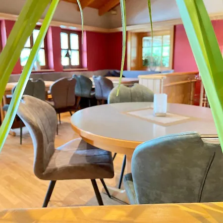 فندق Maifeld Sport- Und Tagungshotel فرل