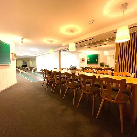 فندق Maifeld Sport- Und Tagungshotel 4*