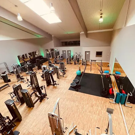 فندق Maifeld Sport- Und Tagungshotel فرل