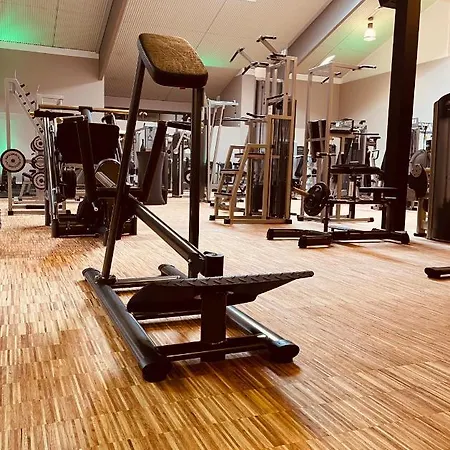 Отель Maifeld Sport- Und Tagungshotel Верль