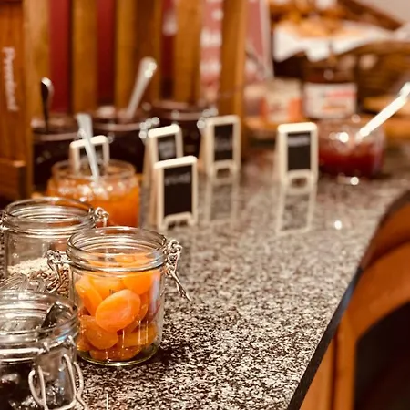 Maifeld Sport- Und Tagungshotel فرل