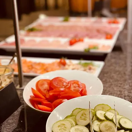 Maifeld Sport- Und Tagungshotel 4*