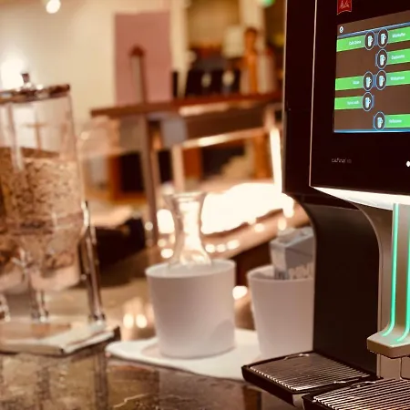 Maifeld Sport- Und Tagungshotel Βερλ