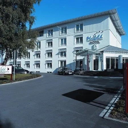 Maifeld Sport- Und Tagungshotel מלון ורל