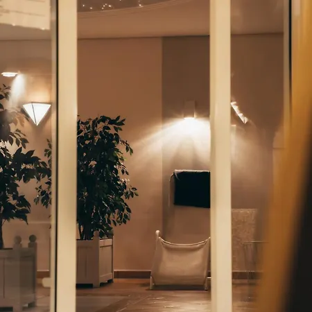 Maifeld Sport- Und Tagungshotel فرل