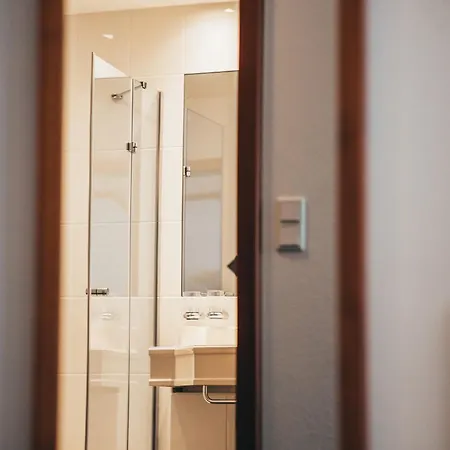 Maifeld Sport- Und Tagungshotel