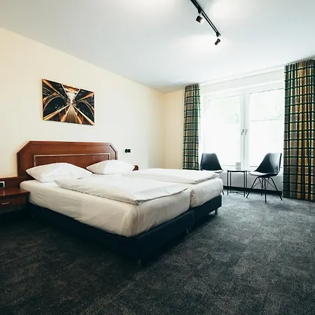 Maifeld Sport- Und Tagungshotel