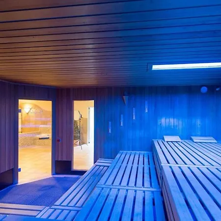 Maifeld Sport- Und Tagungshotel 4*