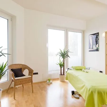 Maifeld Sport- Und Tagungshotel 4*