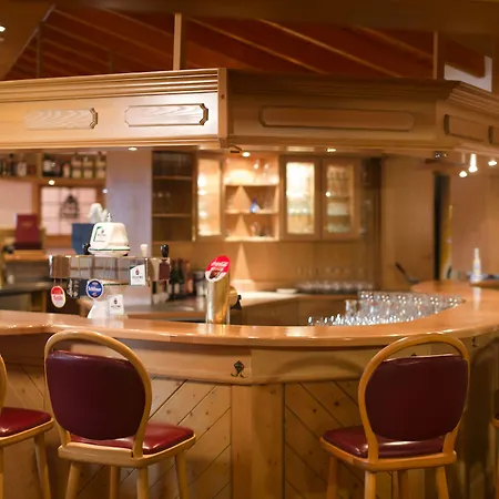 Maifeld Sport- Und Tagungshotel