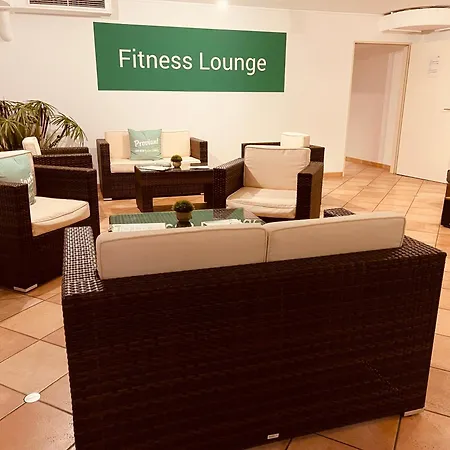 Maifeld Sport- Und Tagungshotel Βερλ