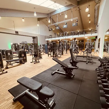 فندق Maifeld Sport- Und Tagungshotel فرل