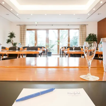 فندق Maifeld Sport- Und Tagungshotel فرل