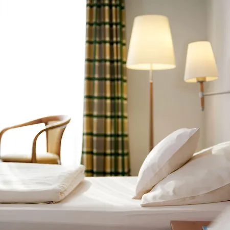 Maifeld Sport- Und Tagungshotel