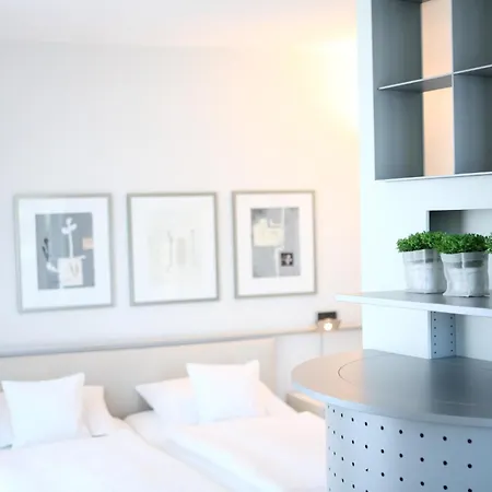 Ξενοδοχείο Maifeld Sport- Und Tagungshotel Βερλ