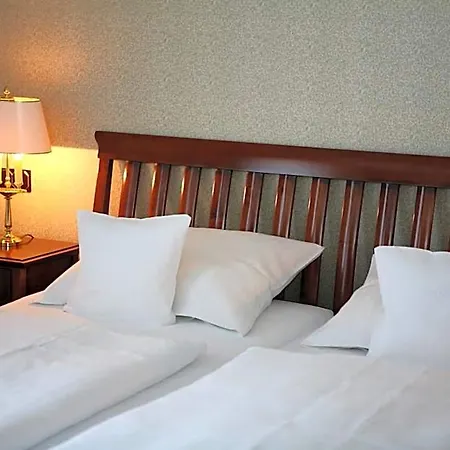 Maifeld Sport- Und Tagungshotel