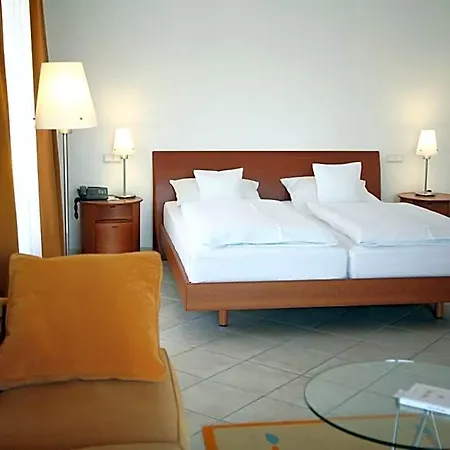 Maifeld Sport- Und Tagungshotel Βερλ