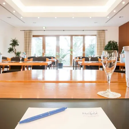 Hotel Maifeld Sport- Und Tagungshotel 4*