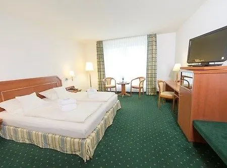 Maifeld Sport- Und Tagungshotel Hotel