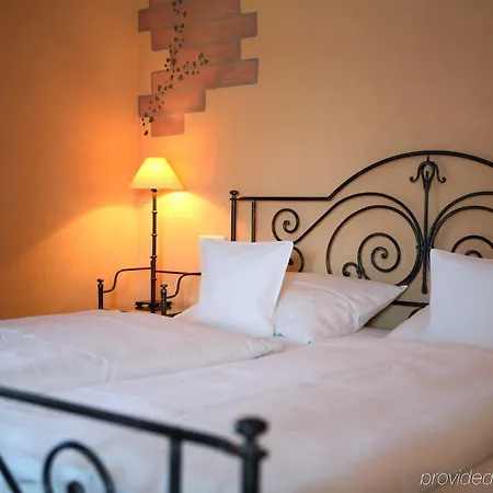 Maifeld Sport- Und Tagungshotel Hotel