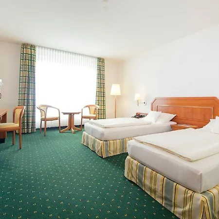 Maifeld Sport- Und Tagungshotel فرل