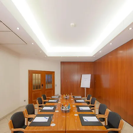 Hotel Maifeld Sport- Und Tagungshotel 4*