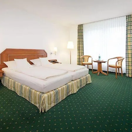 Maifeld Sport- Und Tagungshotel 4*