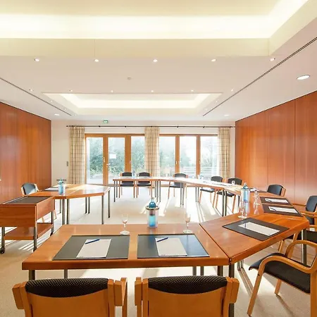 Maifeld Sport- Und Tagungshotel 4*