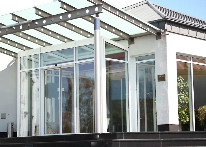 Maifeld Sport- Und Tagungshotel