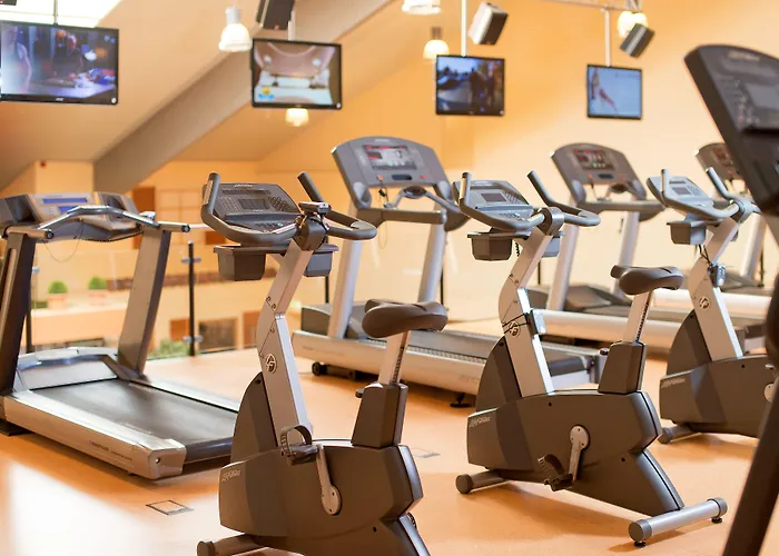 Maifeld Sport- Und Tagungshotel 4*