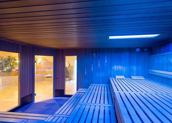 Maifeld Sport- Und Tagungshotel 4*