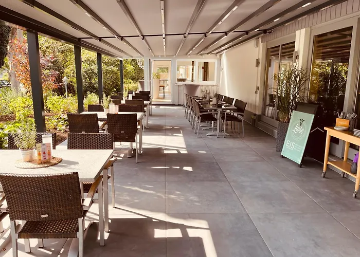 Maifeld Sport- Und Tagungshotel Szálloda