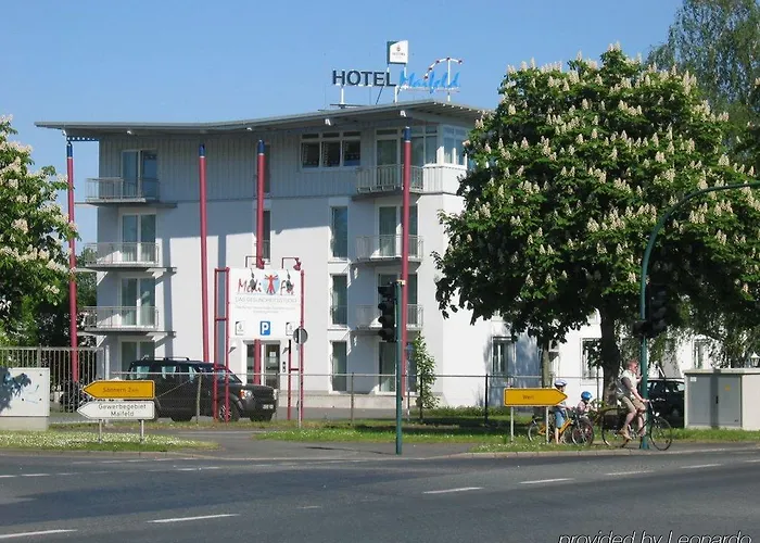 Maifeld Sport- Und Tagungshotel 4*