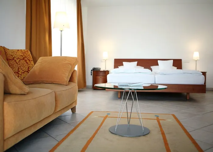 Maifeld Sport- Und Tagungshotel Szálloda 4*